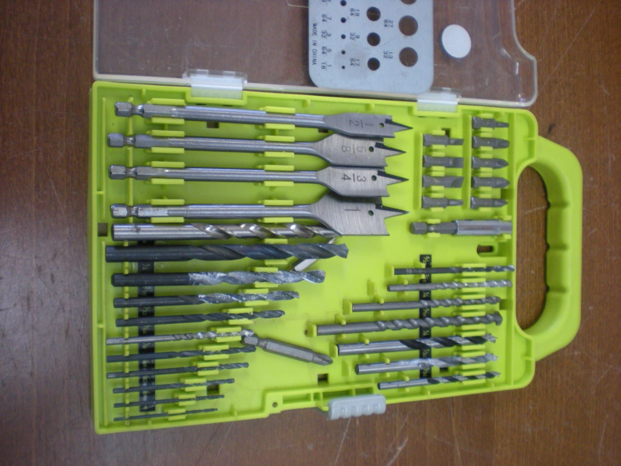Ryobi 31 piece drilling and driving kit