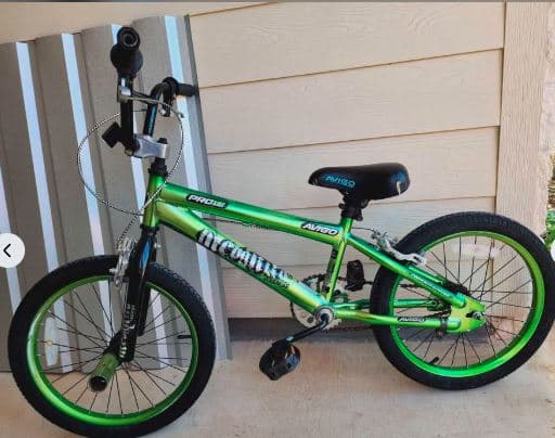 Avigo Pro18 BMX bike